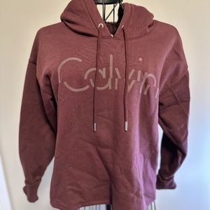 Calvin Klein | Burgundy hooded sweat shirt